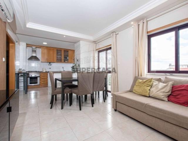 Apartamento T2 em Alverca do Ribatejo e Sobralinho