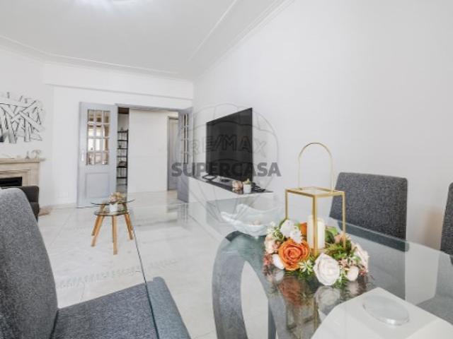 Apartamento T2 em Alverca do Ribatejo e Sobralinho