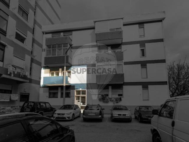 Apartamento T2 em Amora