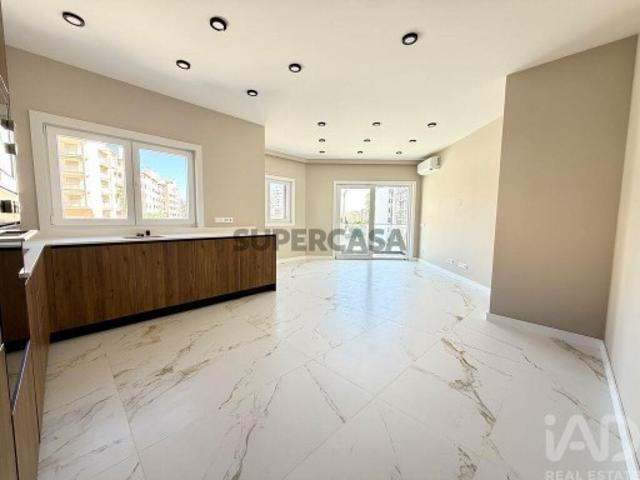 Apartamento T2 em Armação de Pêra de 80,00 m²