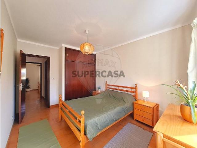 Apartamento T2 em Atouguia da Baleia