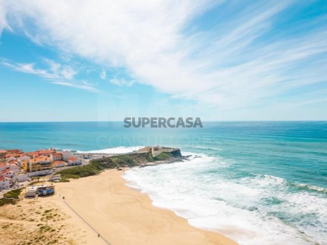 Apartamento T2 em Atouguia da Baleia