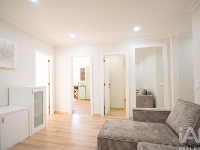 Apartamento T2 em Atouguia da Baleia de 60 m²