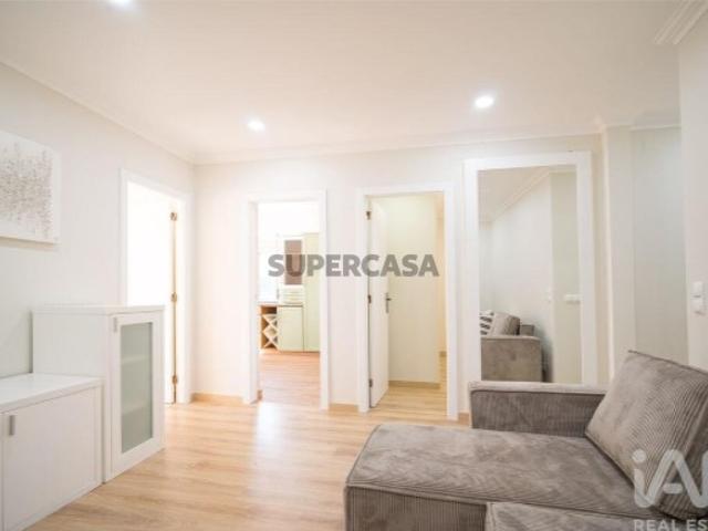 Apartamento T2 em Atouguia da Baleia de 60 m²