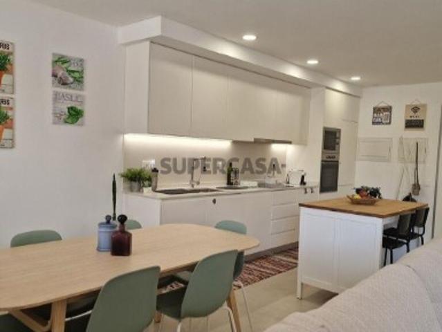 Apartamento T2 em Atouguia da Baleia de 90,00 m²