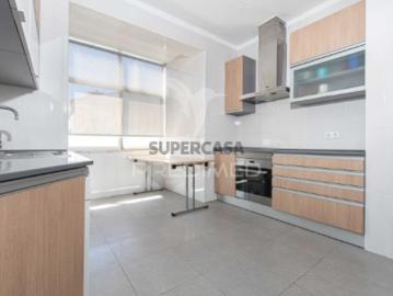 Apartamento T2 em Azambuja