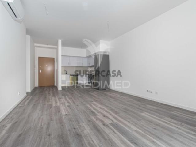 Apartamento T2 em Azambuja