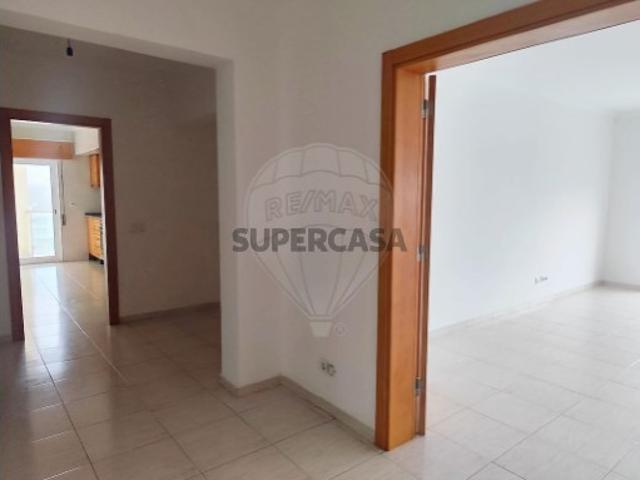 Apartamento T2 em Azambuja