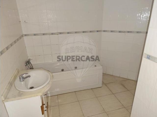 Apartamento T2 em Azambuja