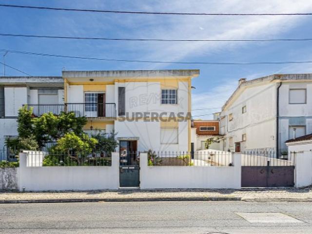 Apartamento T2 em Azambuja