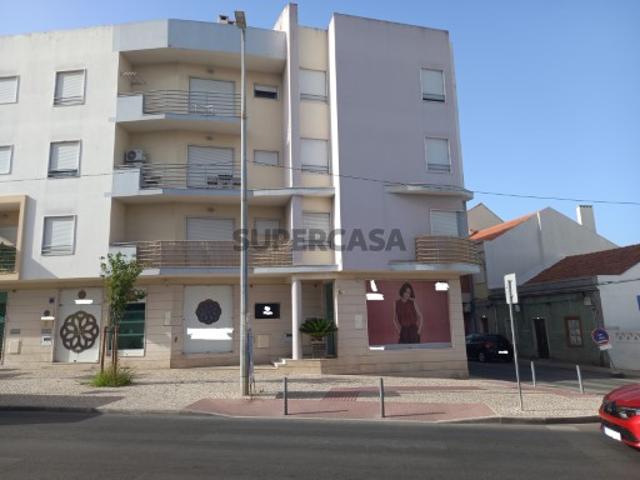 Apartamento T2 em Baixa da Banheira e Vale da Amoreira