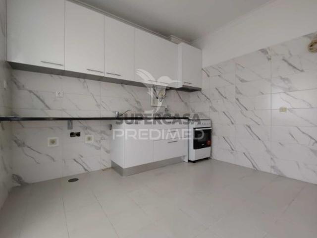 Apartamento T2 em Baixa da Banheira e Vale da Amoreira