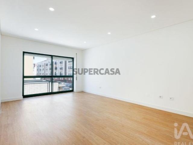 Apartamento T2 em Baixa da Banheira e Vale da Amoreira de 72 m²
