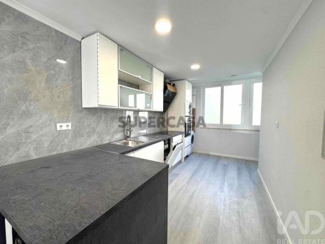 Apartamento T2 em Benfica de 56 m²