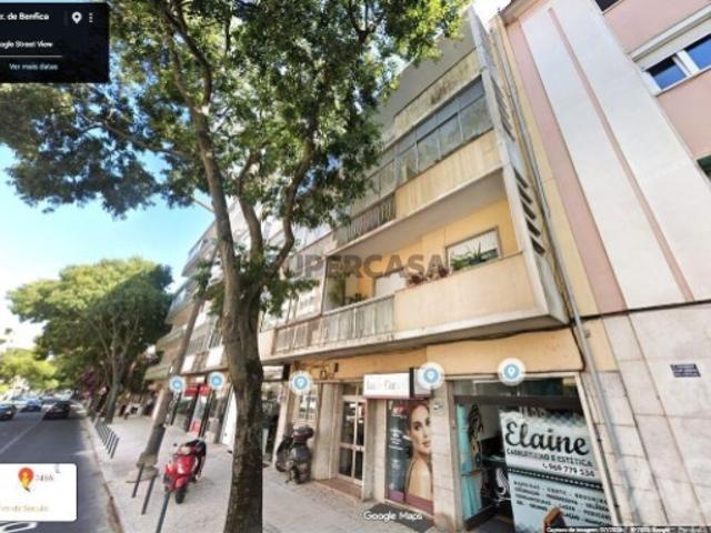 Apartamento T2 em Benfica de 71 m²
