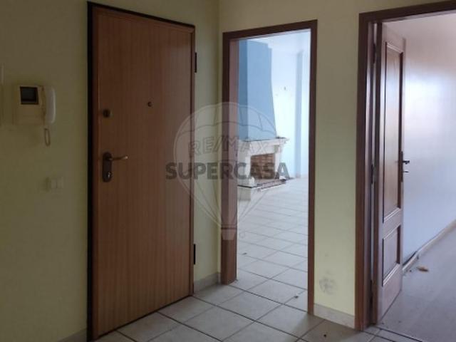 Apartamento T2 em Benfica do Ribatejo