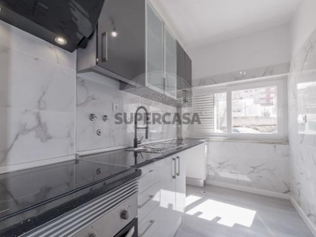 Apartamento T2 em Benfica