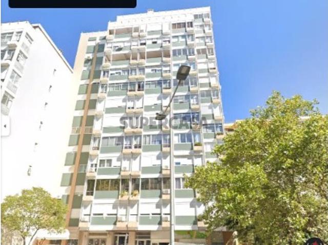 Apartamento T2 em Beato