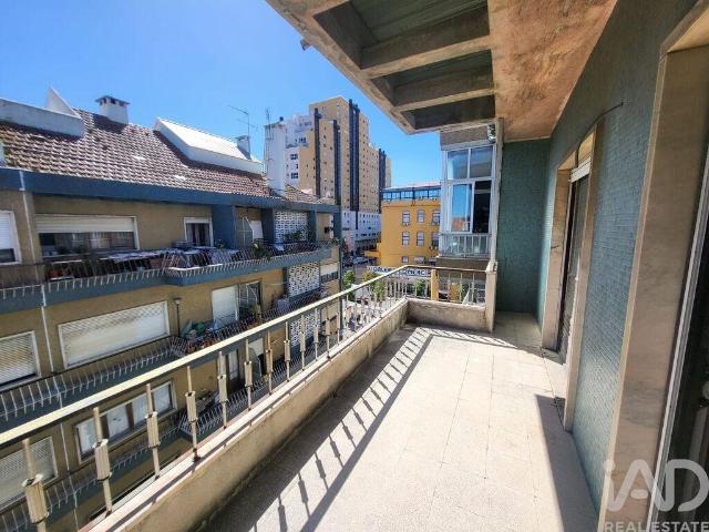 Apartamento T2 em Beato 80m² Lisboa