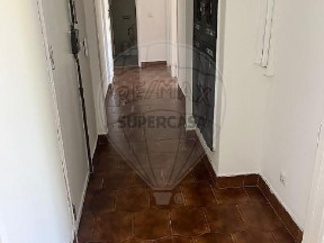 Apartamento T2 em Areeiro