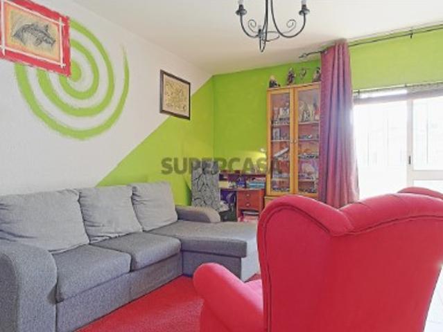 Apartamento T2 em bom estado de conservação