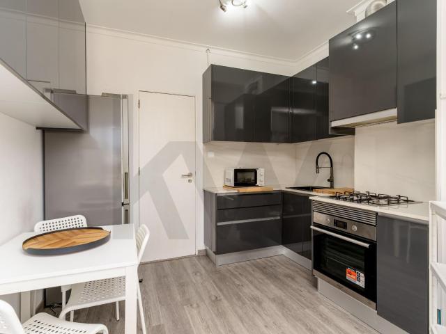 Apartamento T2 em Bom Estado e Muito Luminoso – Póvoa de Santo Adrião