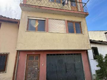 MORADIA no #CENTRO #HISTÓRICO de #BRAGANÇA! T2+1 Vista para o rio e Garagem