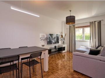Apartamento T2 em Camarate