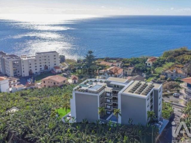 Apartamento T2 em Câmara de Lobos de 104,00 m²