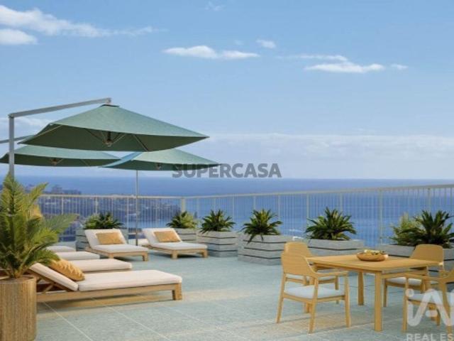 Apartamento T2 em Câmara de Lobos de 104,00 m²
