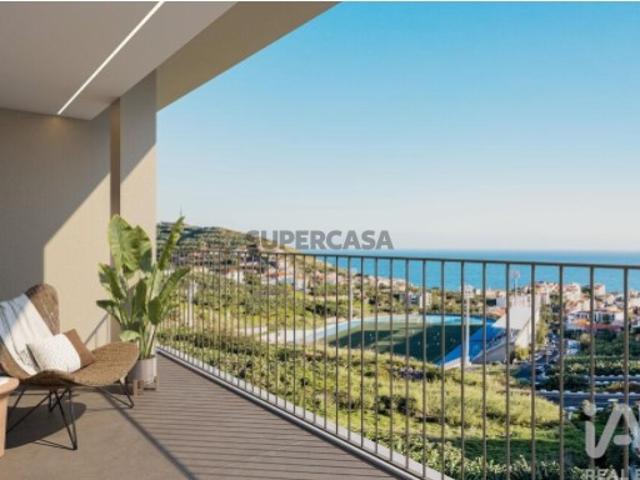 Apartamento T2 em Câmara de Lobos de 108,00 m²