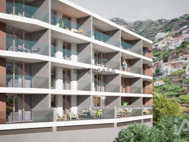 Apartamento T2 em Câmara de Lobos de 85,00 m²