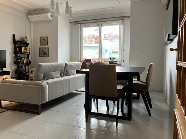 Apartamento T2 em Campo de Ourique + estacionamento 93m² Campo de Ourique