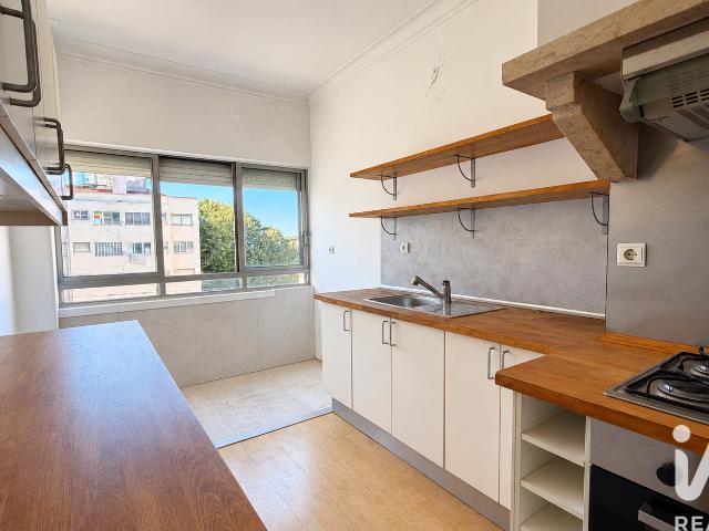 Apartamento T2 em Campo de Ourique