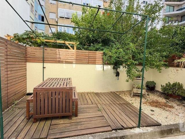 Apartamento T2 em Campo de Ourique 67m² Lisboa