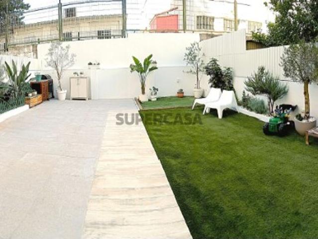 Apartamento T2 em Campo de Ourique