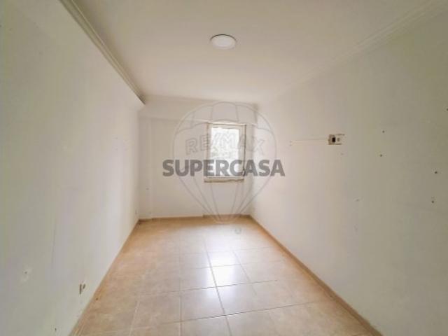 Apartamento T2 em Campolide