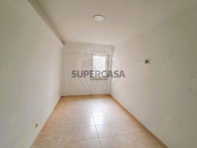 Apartamento T2 em Campolide