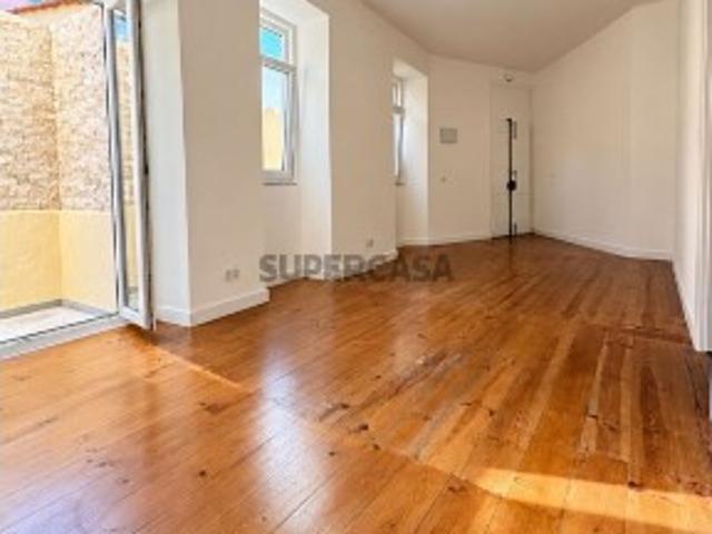Apartamento T2 em Campolide