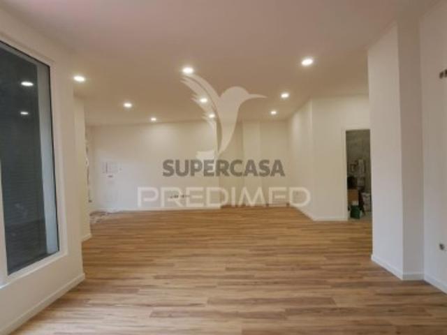 Apartamento T2 em Caniço