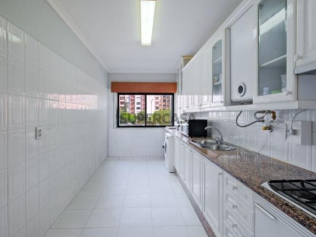 Apartamento T2 em Cacém e São Marcos