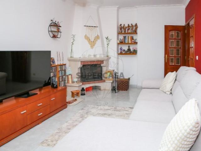 Apartamento T2 em Cacém e São Marcos