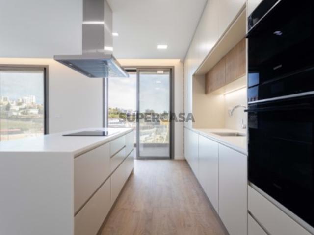 Apartamento T2 em Carnaxide, Oeiras