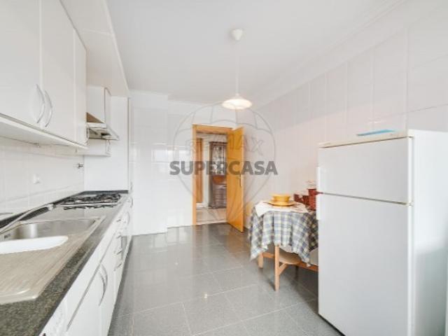 Apartamento T2 em Carnide