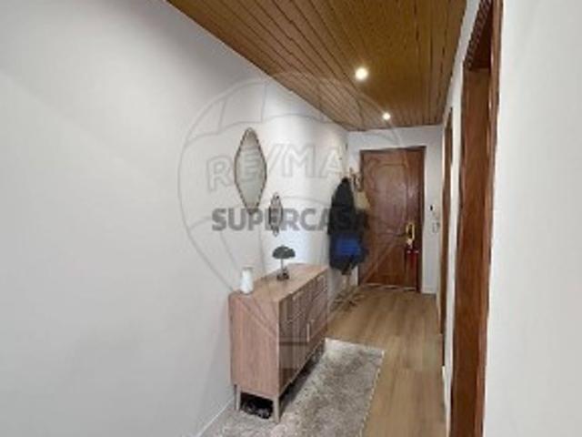 Apartamento T2 em Carregado e Cadafais