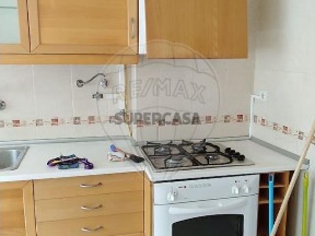 Apartamento T2 em Carregado e Cadafais