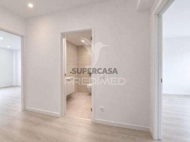 Apartamento T2 em Carregado e Cadafais