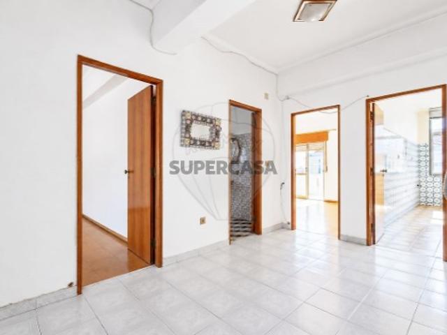 Apartamento T2 em Castanheira do Ribatejo e Cachoeiras