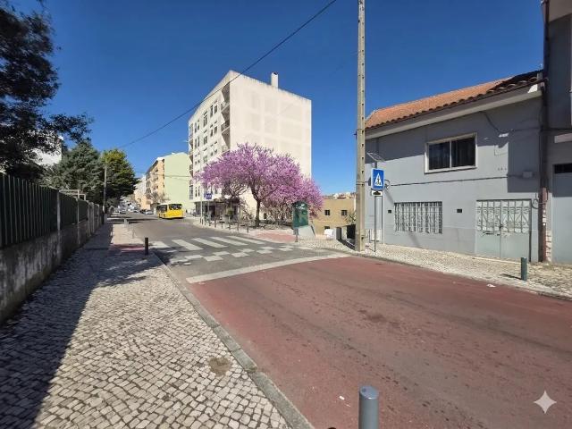 Apartamento T2 em Casal de Cambra