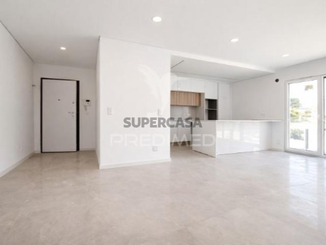 Apartamento T2 em Charneca de Caparica e Sobreda